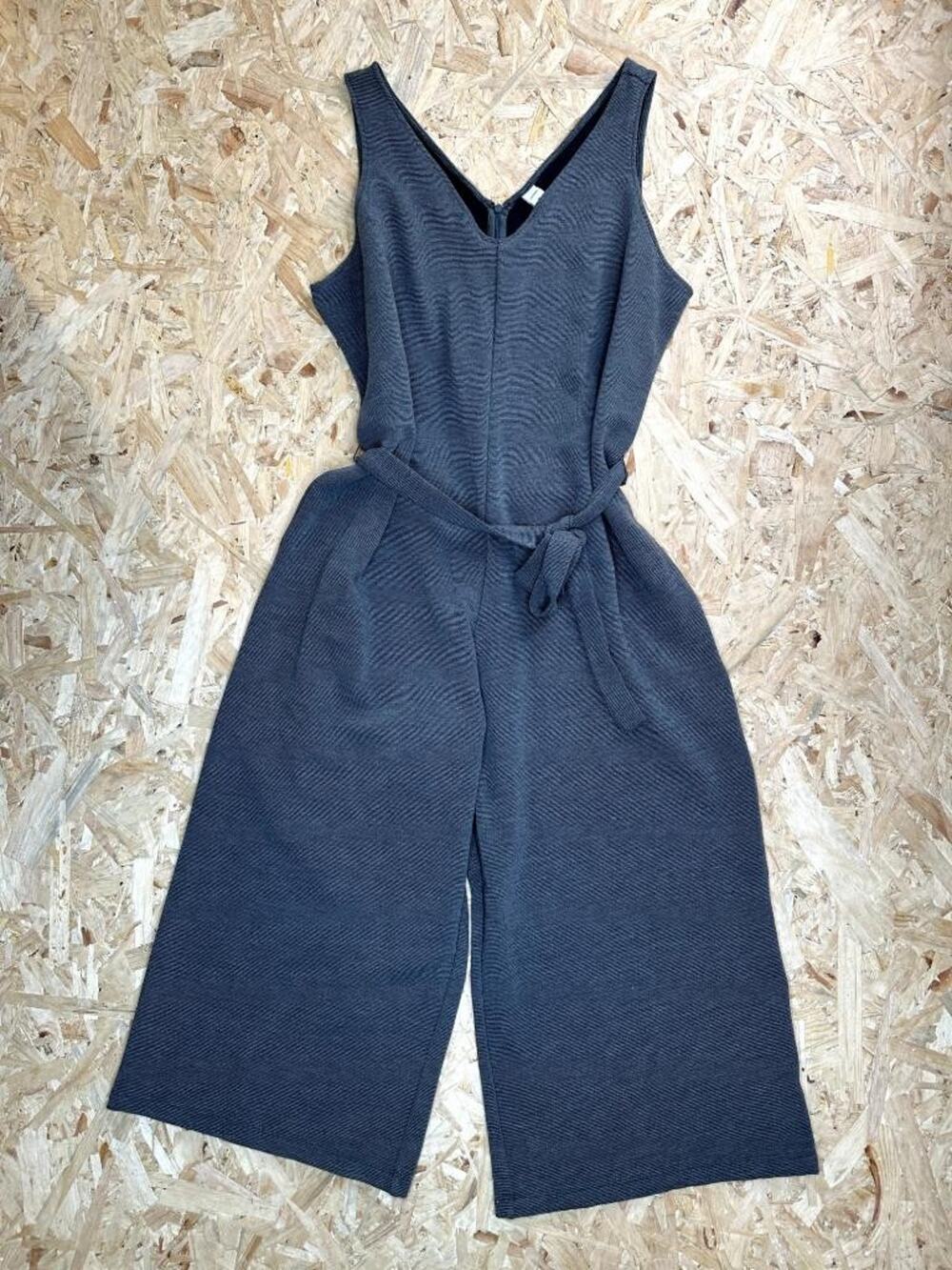 Old Navy Jumpsuit Womens XL Gray Knit Sleeveless Wide Leg Belted V-Neck Culotte